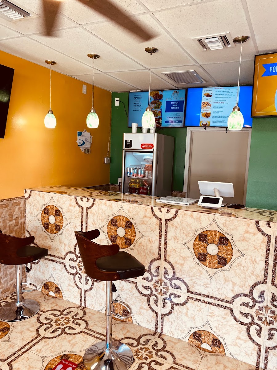 Bon Bagay Restaurant Chinese/caribbean